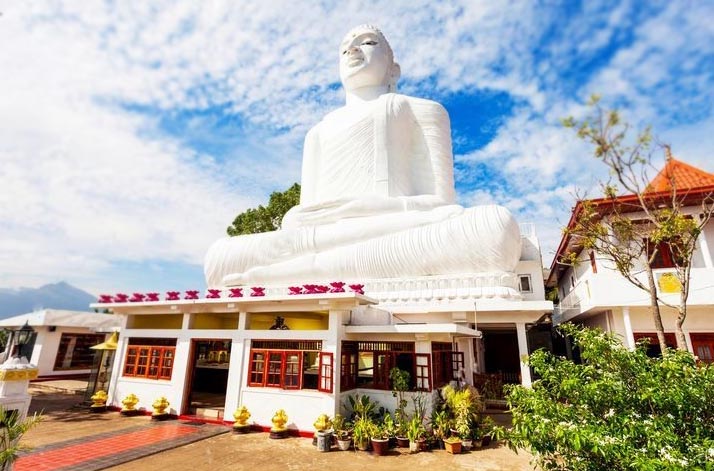 Bahirawakanda Vihara Buddha Statue travel trail sri lanka